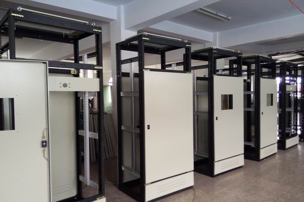 畜禽良种场控制箱-3683谈谈控制箱的维护和保养事